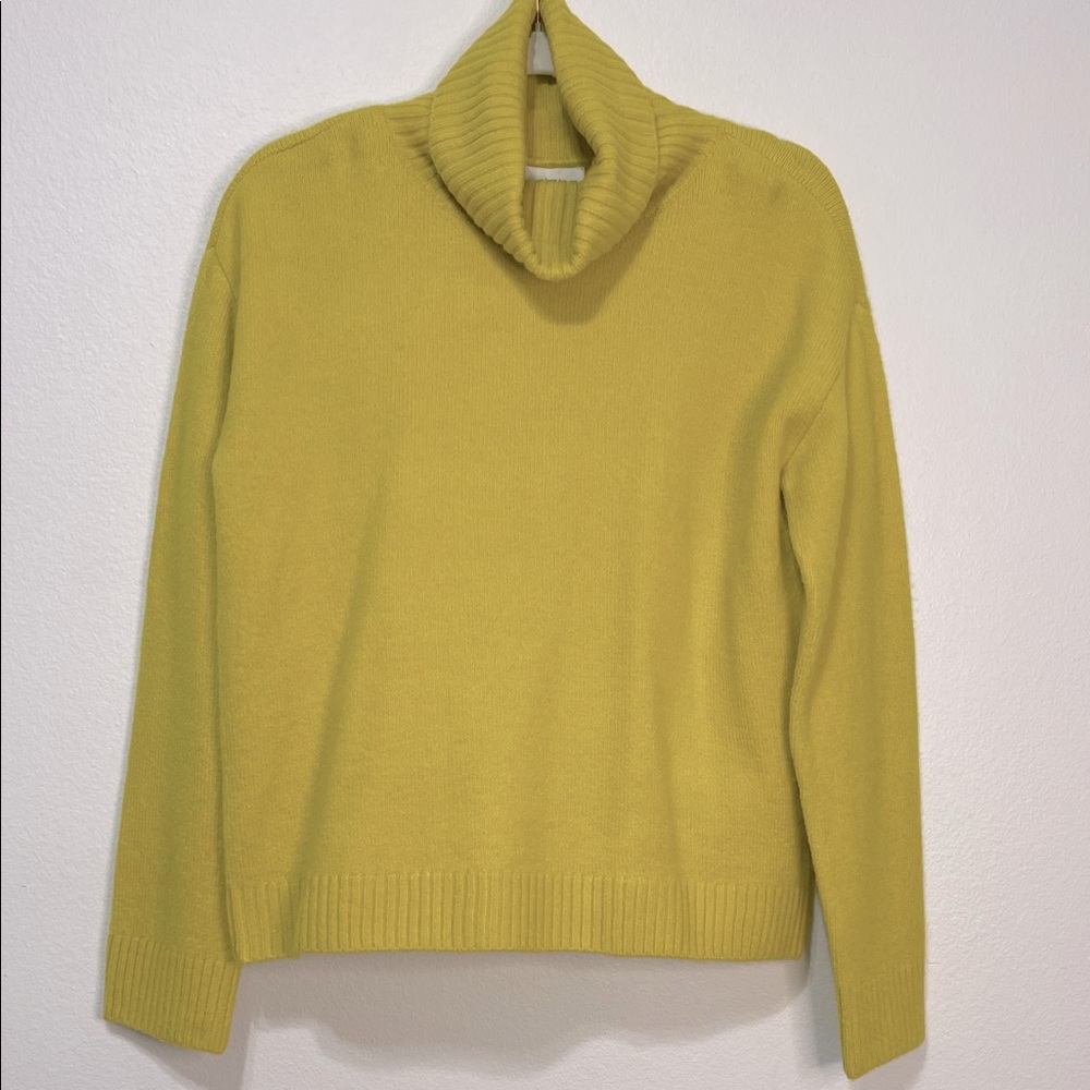 A Loves A Elegant Citron Cowl Neck Sweater Size Small PTP 21”-23” NWT